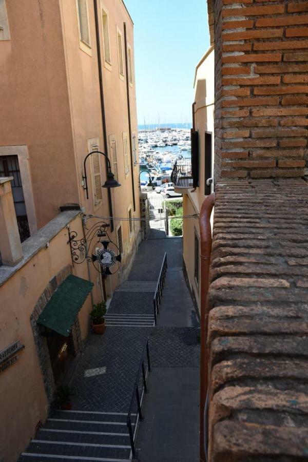 Le Stanze Del Borgo Hotel Nettuno Kültér fotó